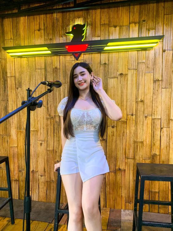 Call Us +91 9873111406 Call Girls In Karol Bagh | Delhi