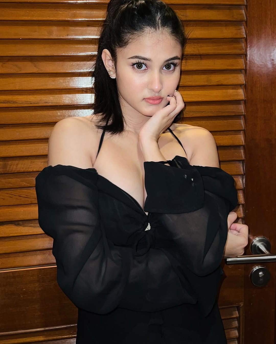 Call Girls In Delhi Okhla 8447389422 Female Escort Services