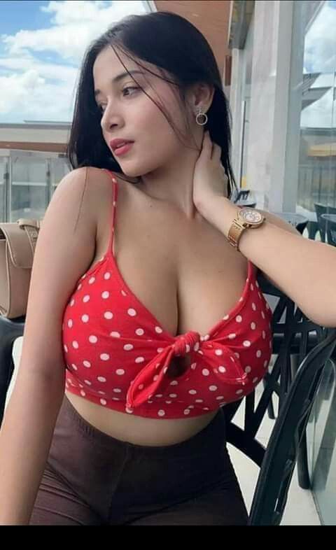 𝟵𝟲𝟰𝟯𝟵𝟬𝟬𝟬𝟭𝟴 Call Girls In Hauz Khas