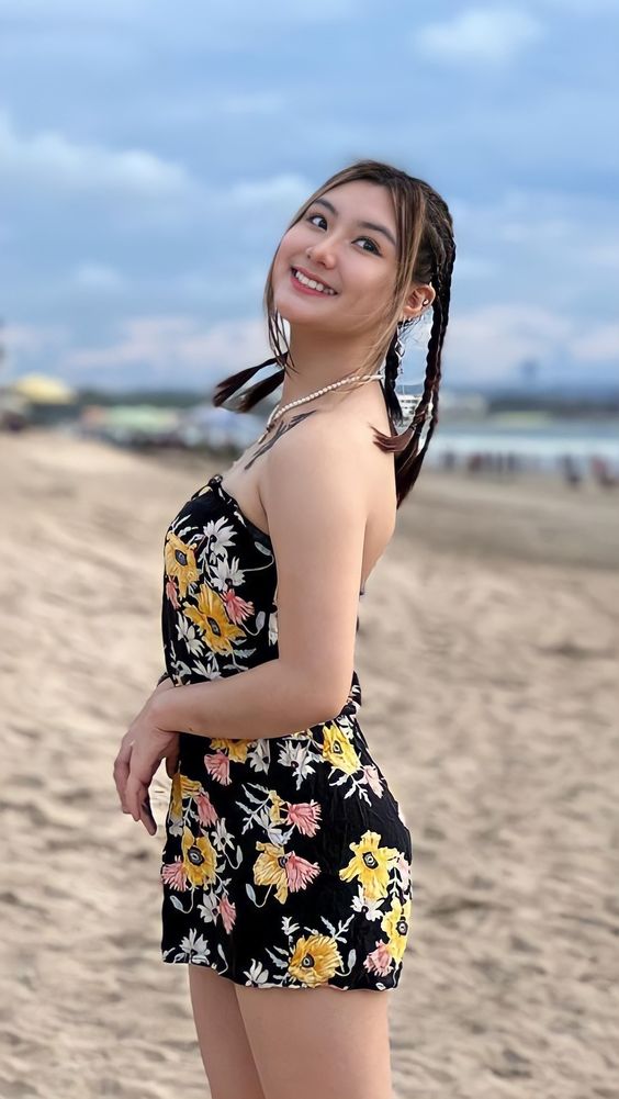 Call Us +91 9873111406 Call Girls In New Gupta Colony | Delhi