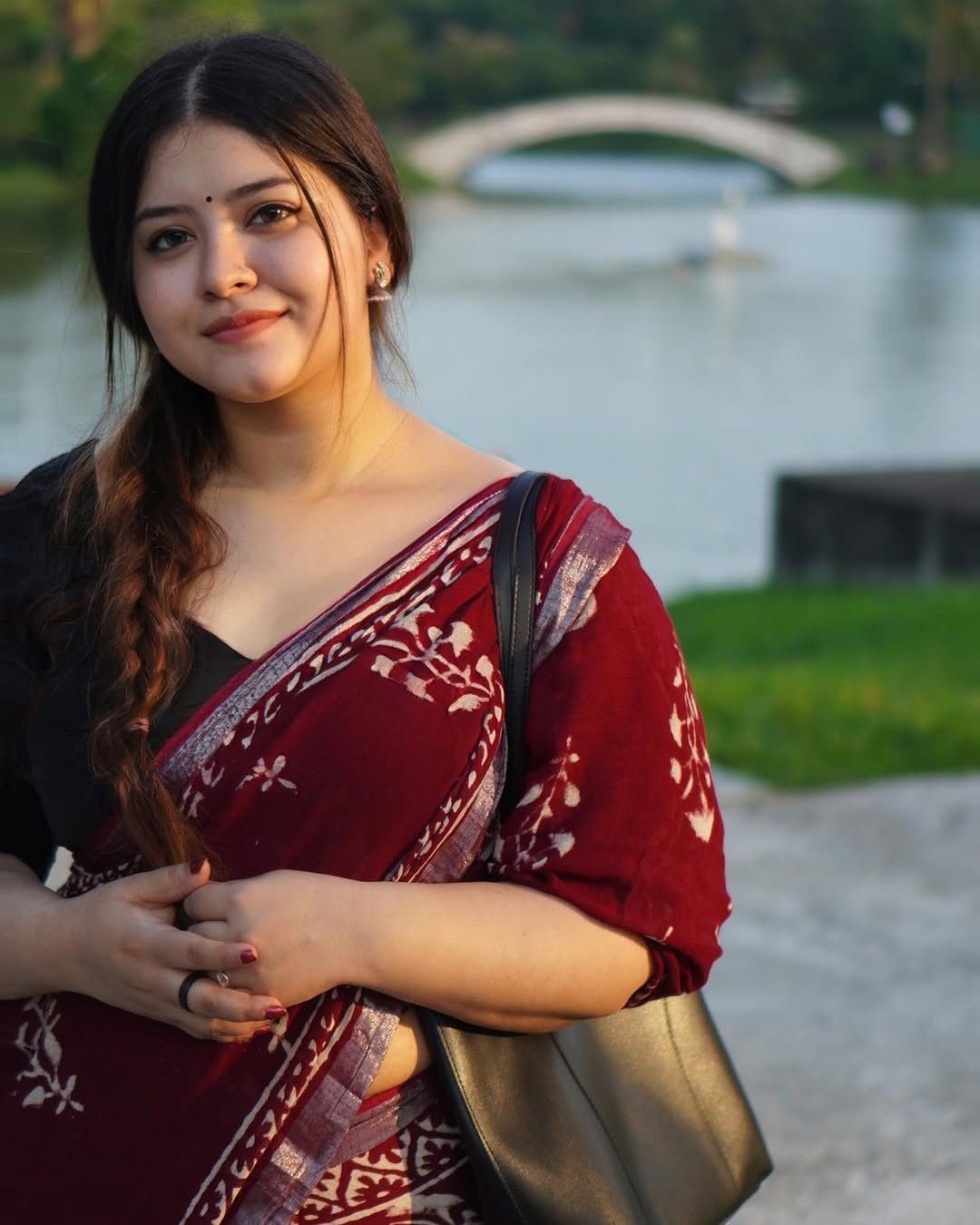 𝟵𝟲𝟰𝟯𝟵𝟬𝟬𝟬𝟭𝟴 Call Girls In Vikaspuri
