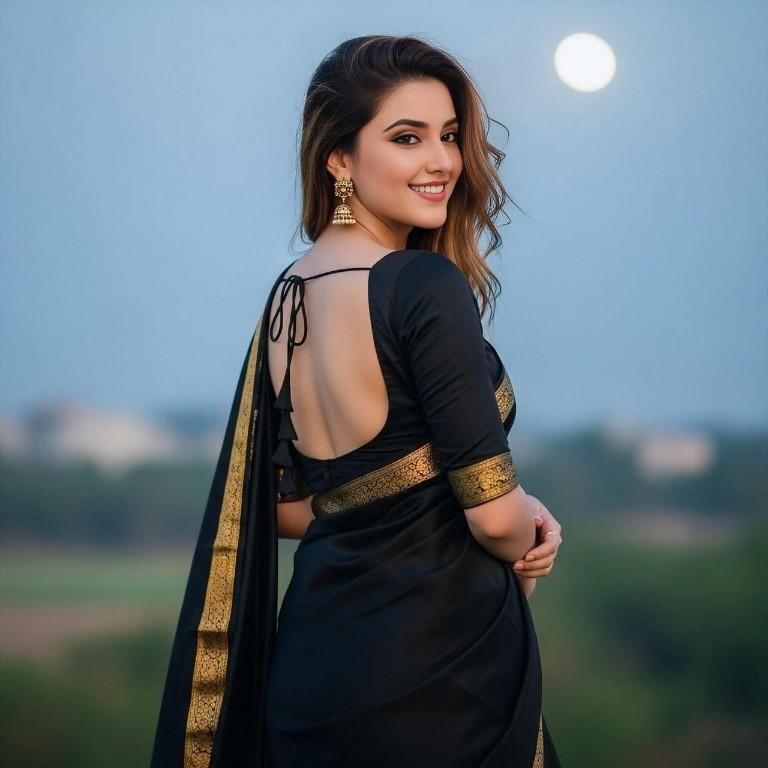 Justdial Call Girls in JW Marriott Hotel New Delhi Aerocity 8447999233