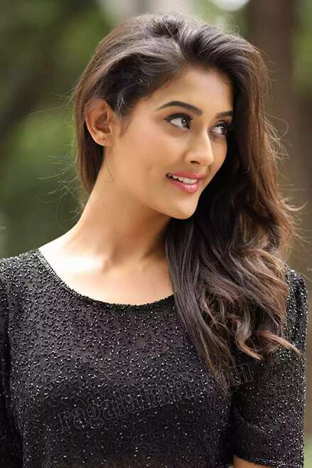 Call Girls in Dwarka Sector 23r ((Delhi))????8178966642))?