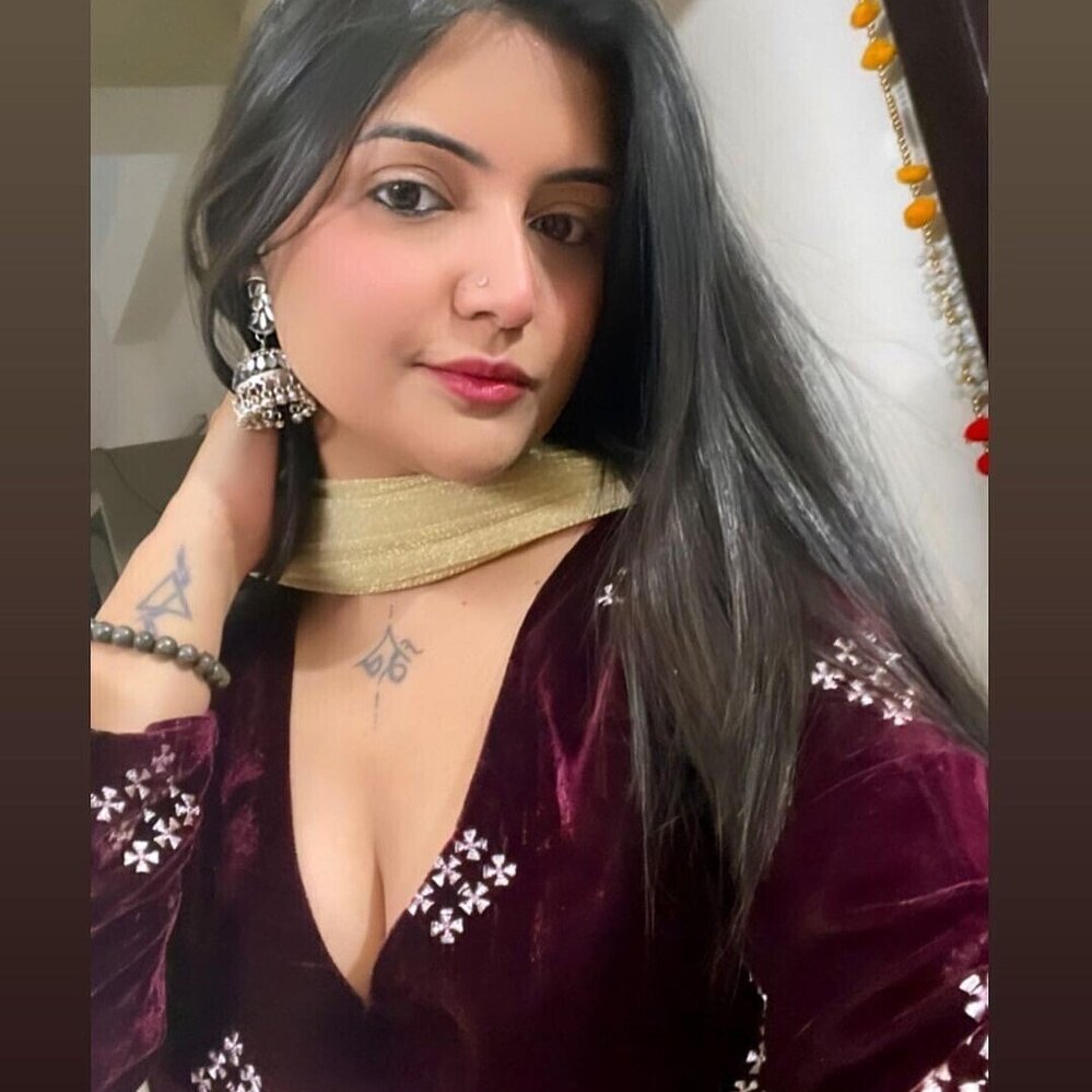 Call Girls In Munirka 9643097474 Sevice Delhi-100% Available 24*7