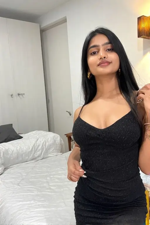 call girls in muniraka delhi 7065501582