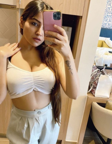 Call Girls In Green Park 9990405559 Escorts ServiCe