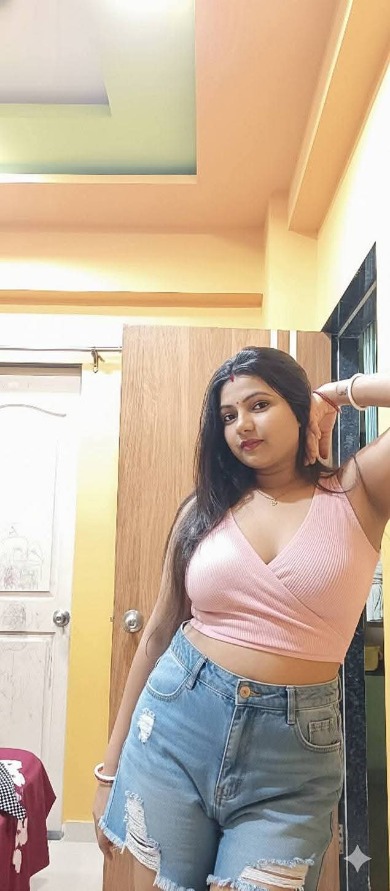 Call Girls In Radisson Blu Towers Kaushambi Delhi NCR 8448668741