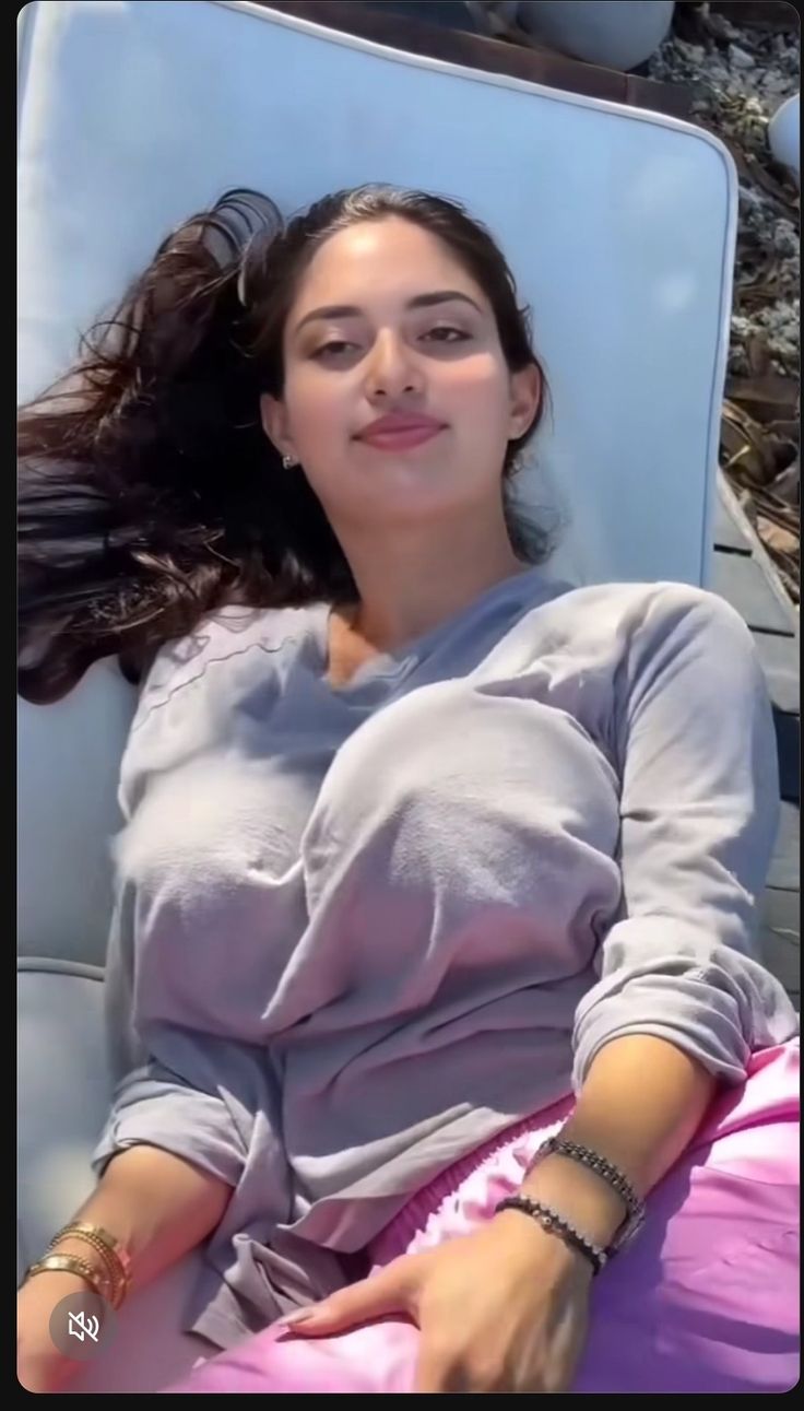 Escorts Service In Noida Sector 59 DeℒhI ✲[[99-58-O-18831]]✲✌दिल्ली🤽‍